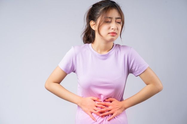 9 Cara Meredakan Nyeri Haid Aman dan Efektif